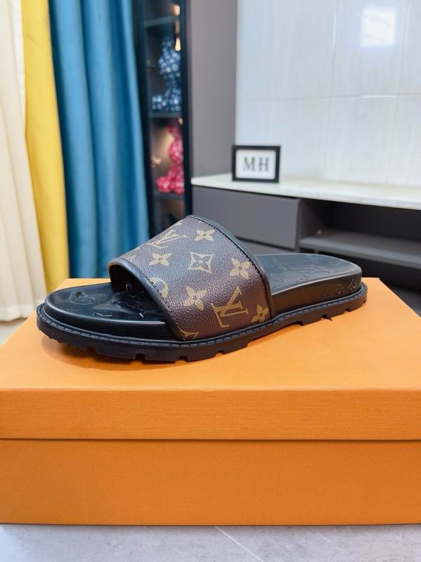 Louis Vuitton Slippers Mens ID:20250512-269